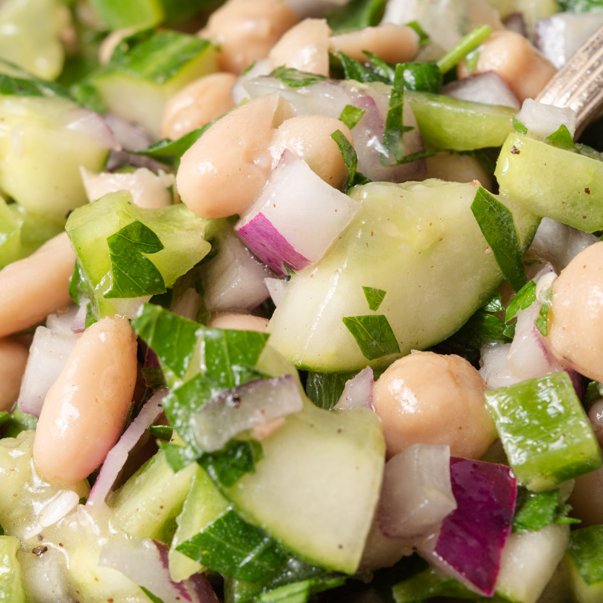 Easy White Bean Chickpea Salad - Recipe photo by mandiofthemountains