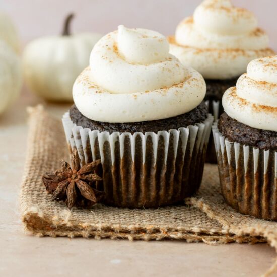 Pumpkin Spice Latte Cupcakes - Recipe photo by gingersnapsbakingaffairs