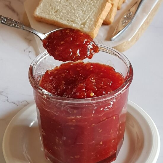 Easy Tomato Chilli Jam - Recipe photo by Jayanthy Asokan