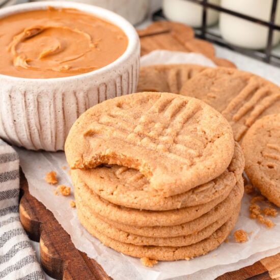 4 Ingredient Peanut Butter Cookies - Recipe photo by NoMoreThan5