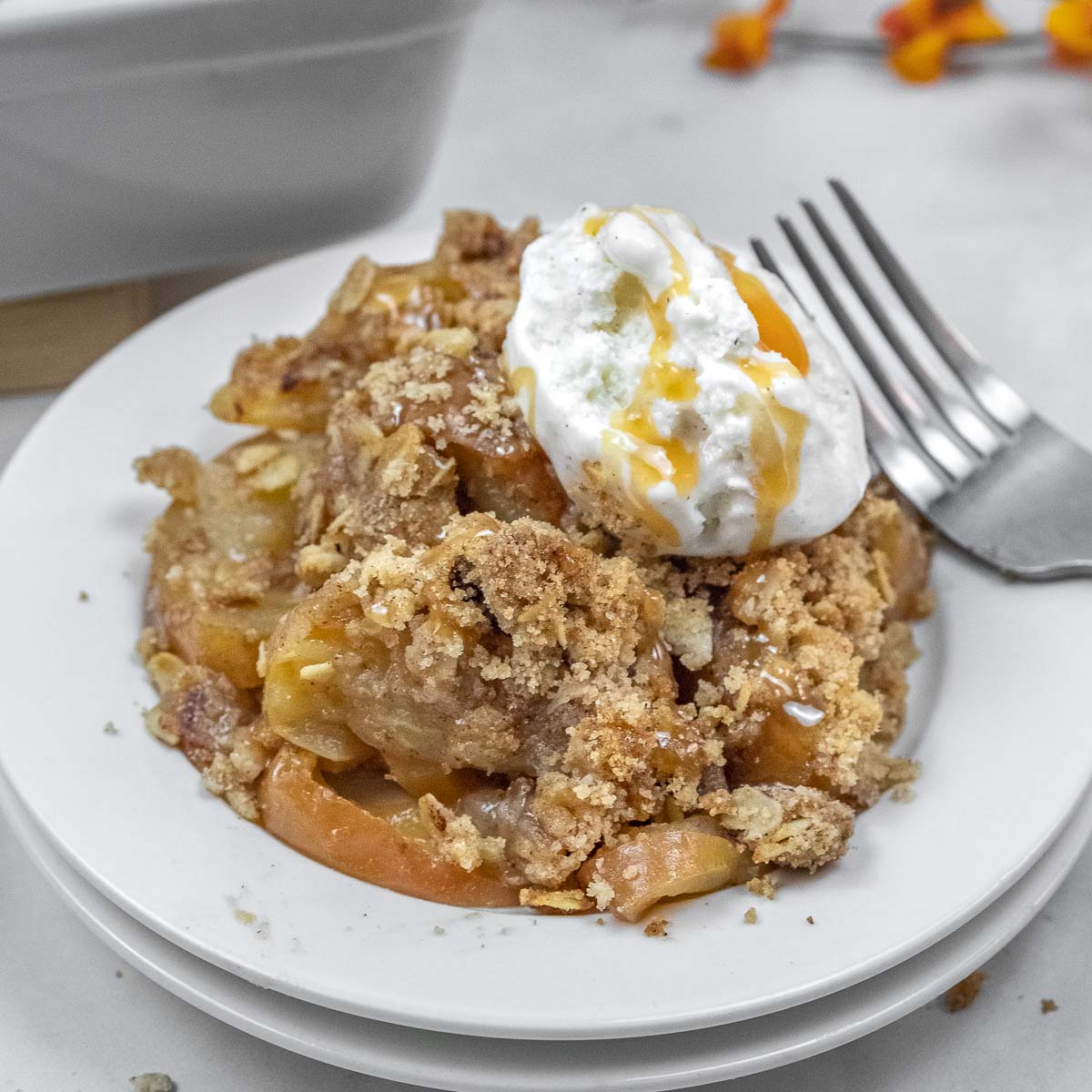 Easy Apple Crisp - Recipe photo by ToSimplyInspire