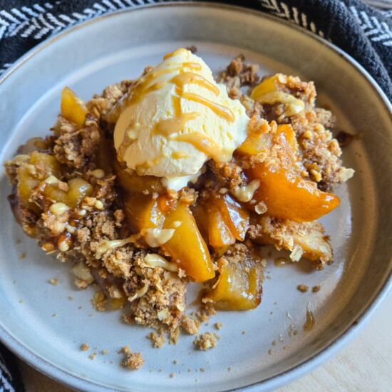 Apple Crisp - Recipe photo by the_happy_veg