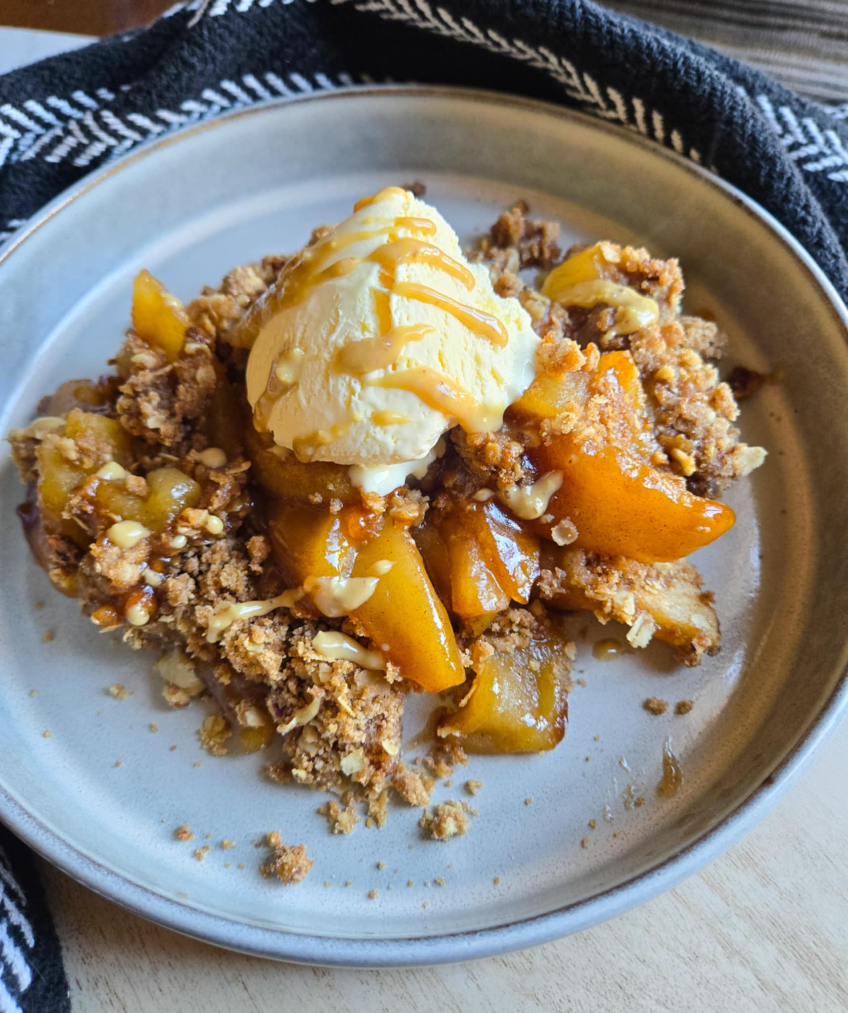 Apple Crisp - Recipe photo by the_happy_veg