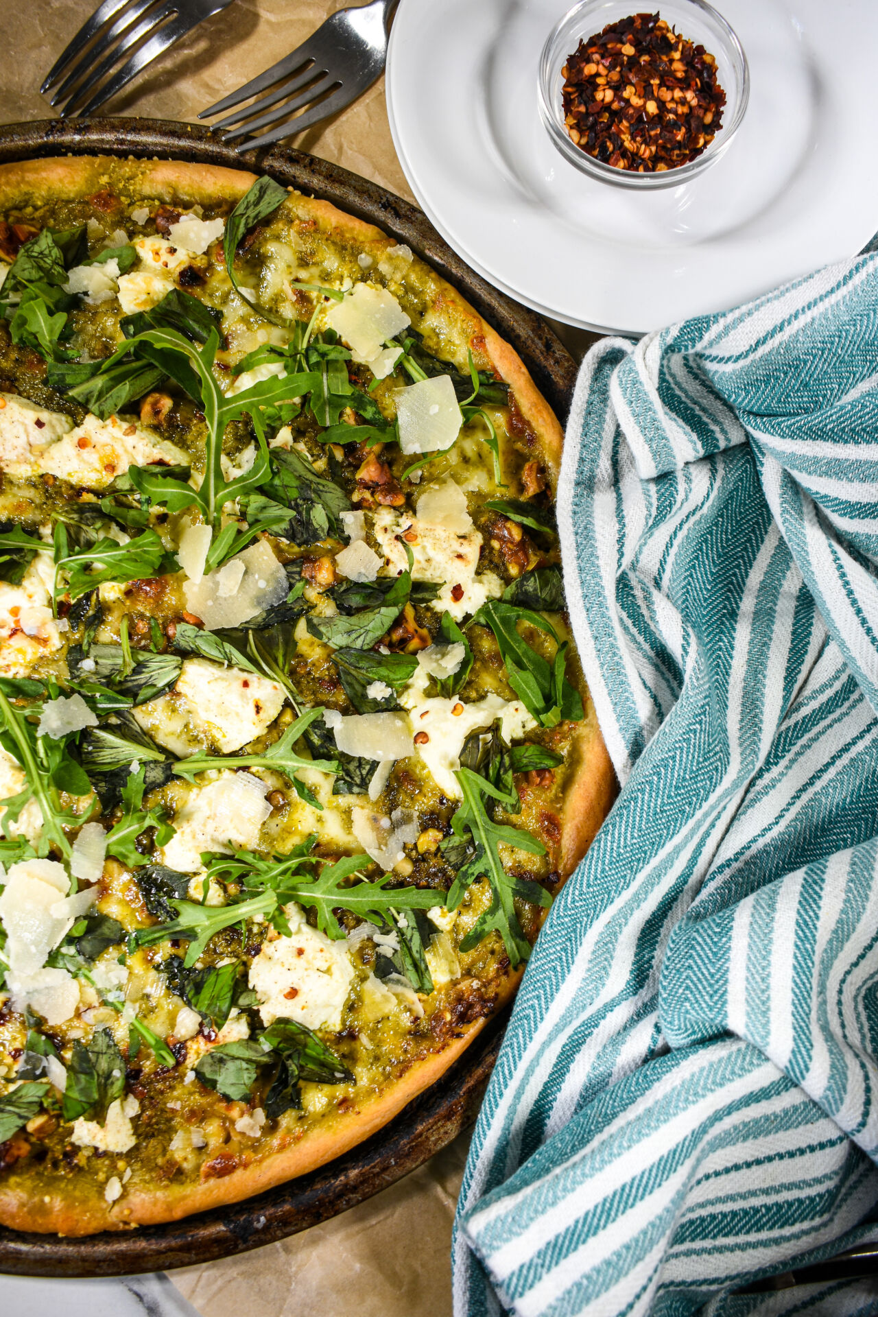 Pesto Pizza - Recipe photo by bastecutfold