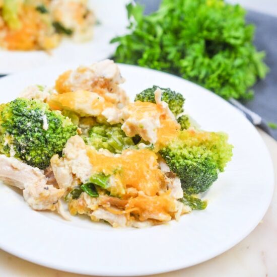 Cheesy Crockpot Chicken & Broccoli - Recipe photo by Stylish Cravings