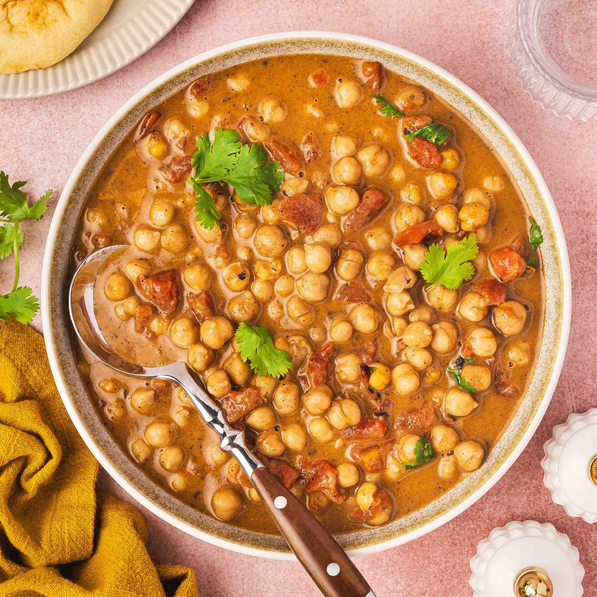 5 Ingredient Chickpea Curry - Recipe photo by HungryWhisk