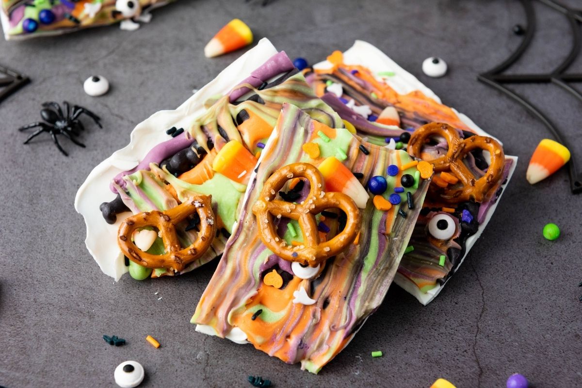 Spooky Candy Bark - Recipe photo by jenn@cookwhatyoulove.com
