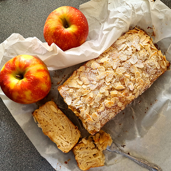 Invisible Apple Cake - Recipe photo by 2pots2cook