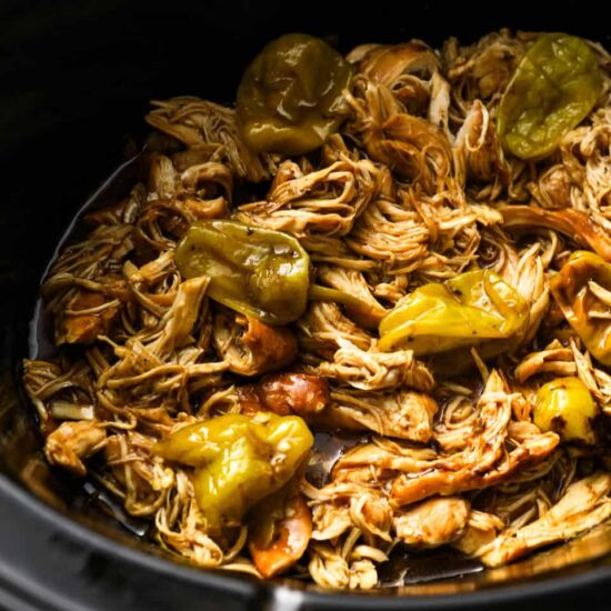Crockpot Mississippi Chicken - Recipe photo by Easy Chicken Recipes