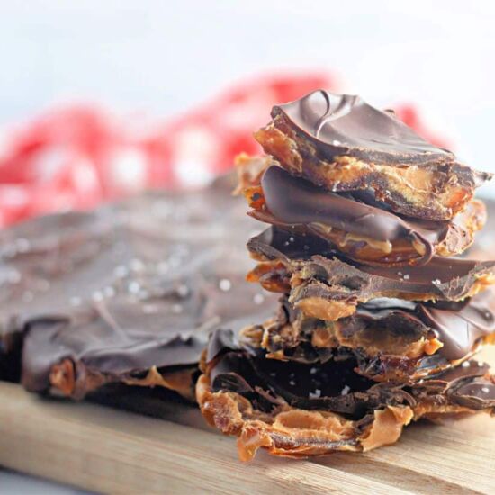 Peanut Butter & Date Chocolate Bark - Recipe photo by jenn@cookwhatyoulove.com