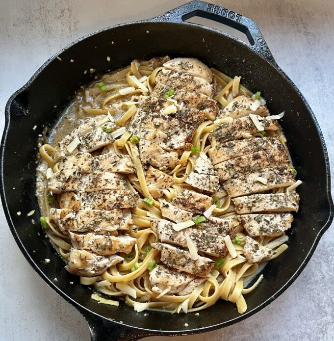 Garlic Chicken Pasta - Recipe photo by thewholesomespoonblog