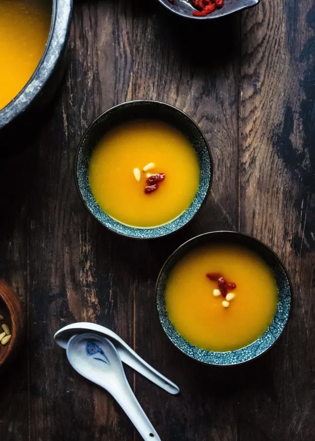 Simple Sweet Pumpkin Soup - Recipe photo by coolfooddude