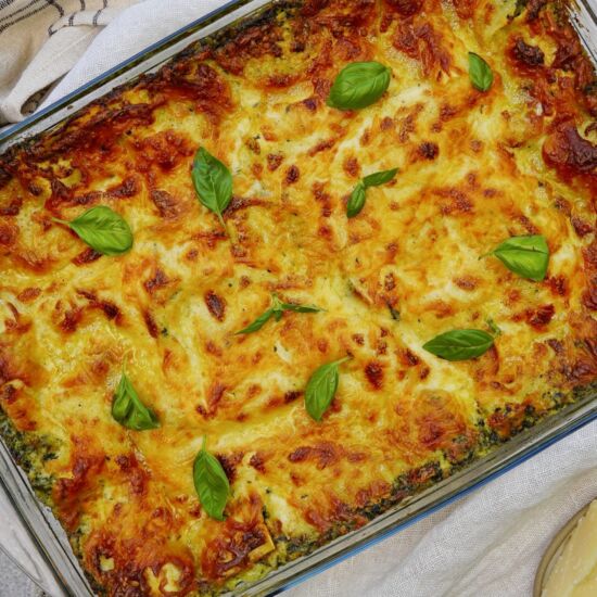 Creamy Spinach Alfredo Lasagna - Recipe photo by Vegtasty