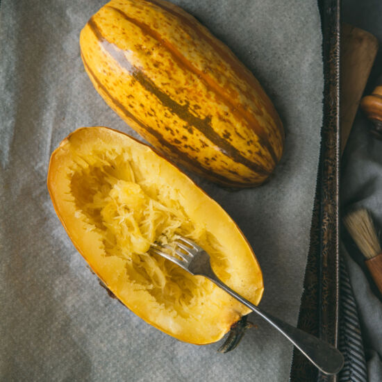 How to Cook Spaghetti Squash - Recipe photo by zesttangerine