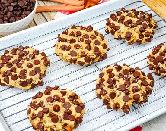 Gideon's Chocolate Chip Cookies - Recipe photo by BakingBeauty