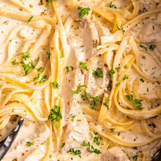 Crockpot Chicken Alfredo - Recipe photo by Easy Chicken Recipes