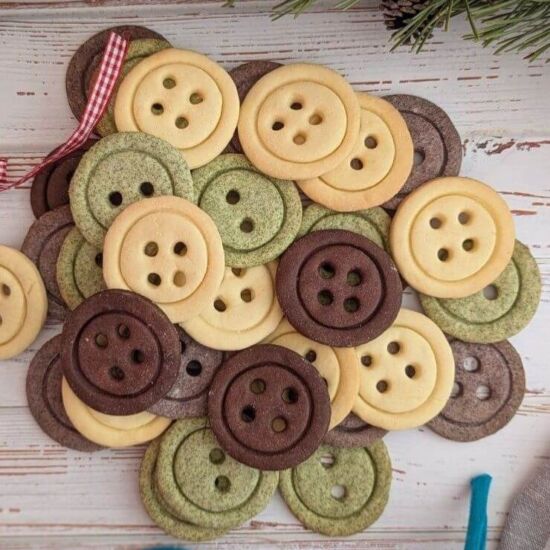 Button Cookies - Recipe photo by inspirationsforall.com