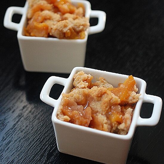 Fresh Peach Crumble - Recipe photo by evabakes
