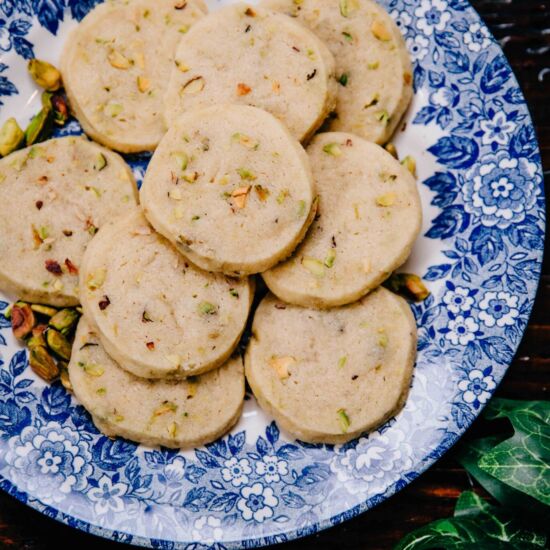 Pistachio Shortbread Cookies - Recipe photo by wellandfull