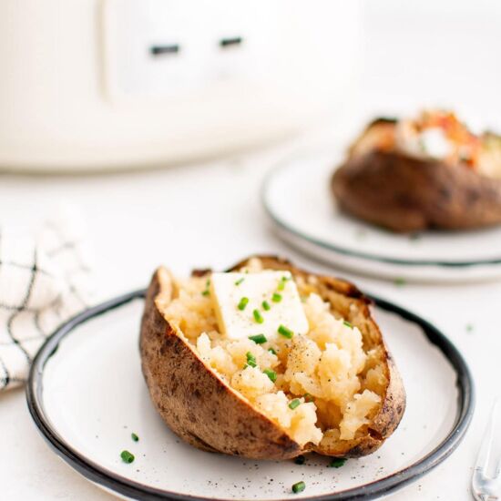 Slow Cooker Baked Potatoes - Recipe photo by TheSaltyMarshmallow