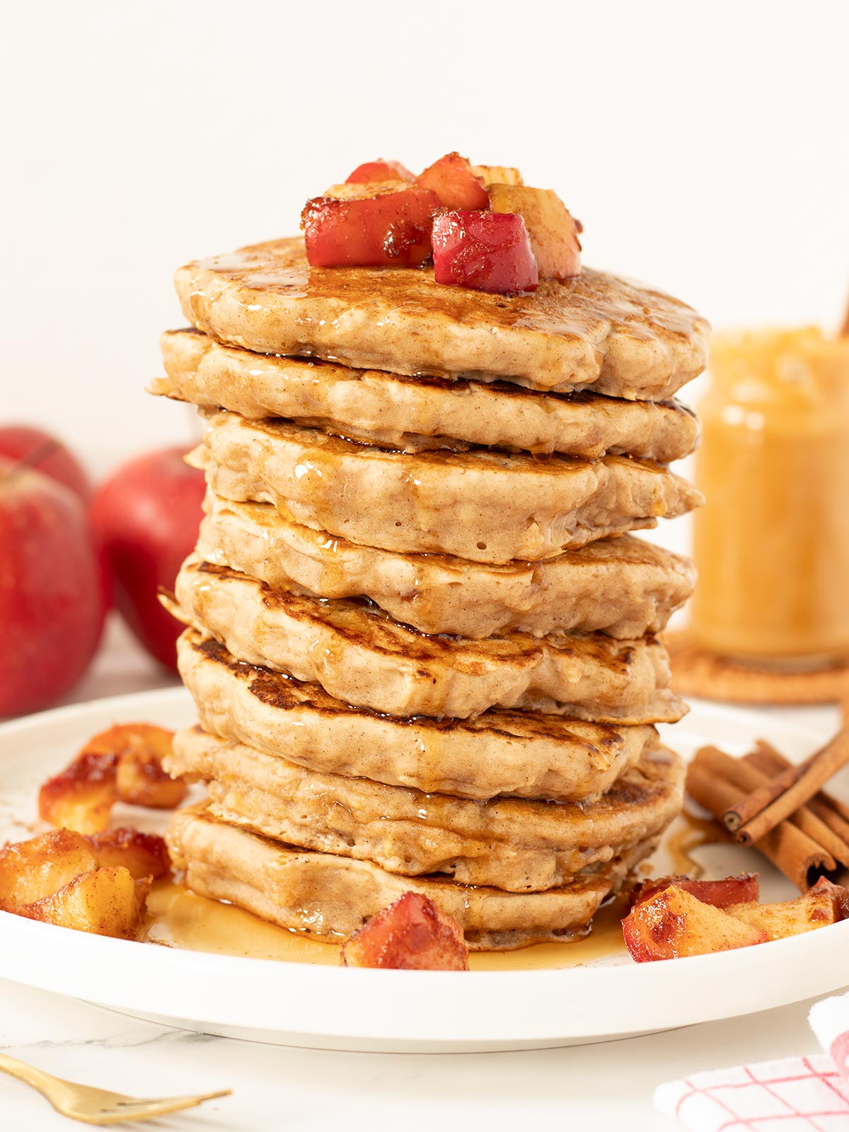 Vegan Apple Cinnamon Pancakes - Recipe photo by Marinela