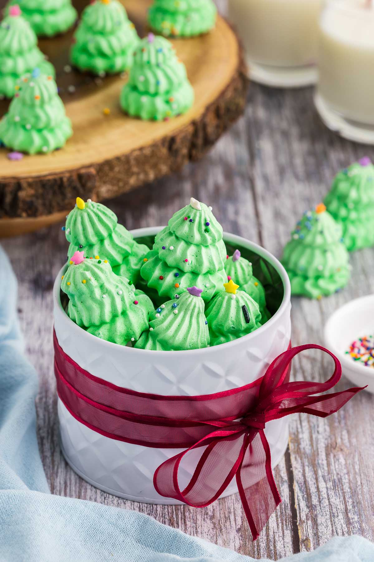 Christmas Tree Meringues - Recipe photo by TheRecipeNest