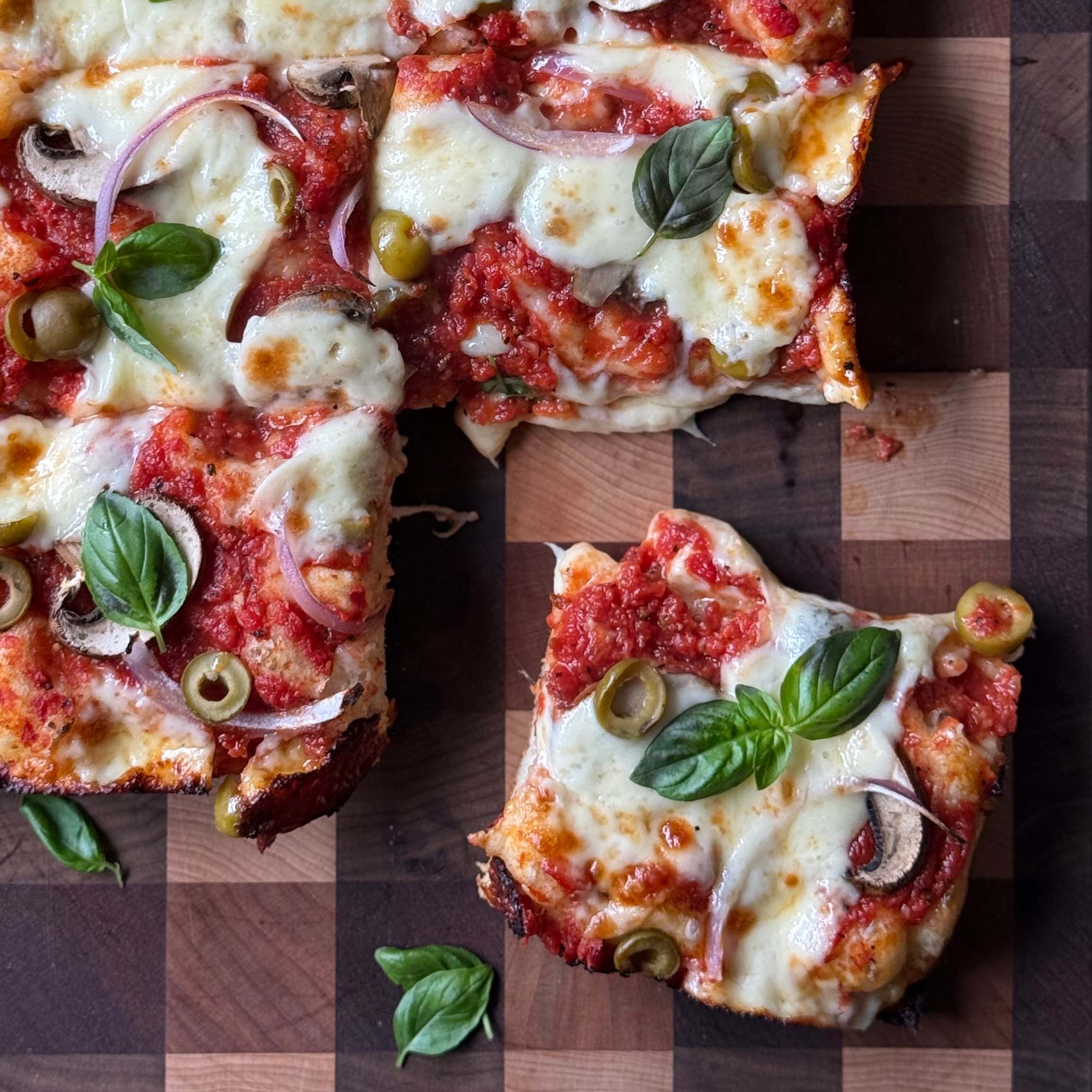 Detroit-Style Vegetarian Pizza - Recipe photo by pestoandpotatoes
