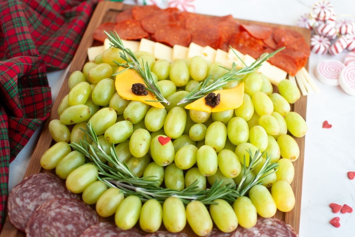 Grinch Charcuterie Board - Recipe photo by jenn@cookwhatyoulove.com