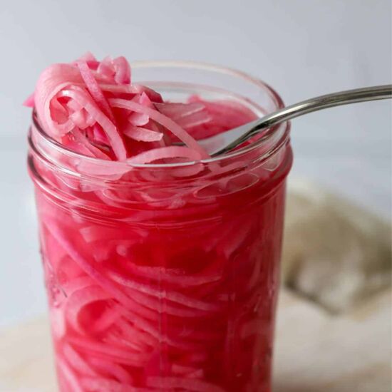 3 ingredients pickled onions - Recipe photo by The Home Cooks Kitchen
