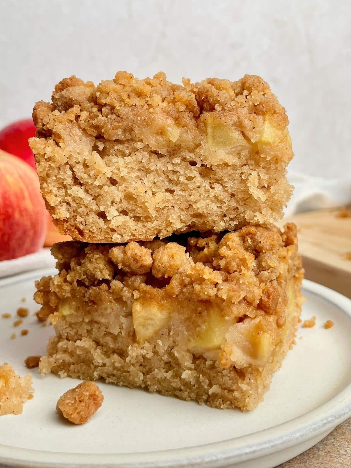 Vegan Apple Crumble Cake - Recipe photo by serenetrail