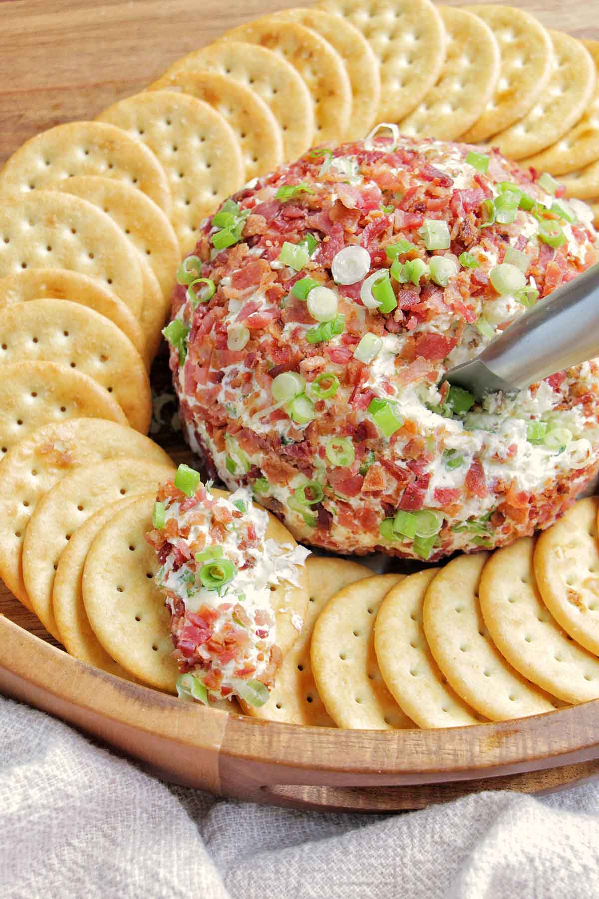 Bacon & White Cheddar Cheese Ball - Recipe photo by homebodyeats