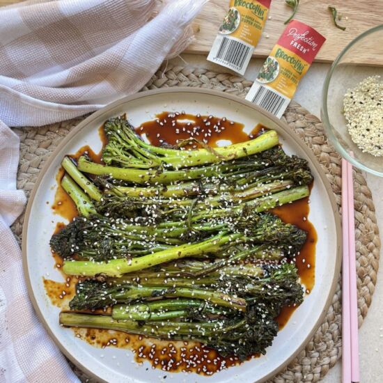 Garlic and Black Pepper Broccolini - Recipe photo by Theplantbowls