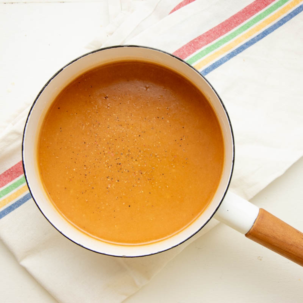 Homemade Turkey Gravy - Recipe photo by wholefully