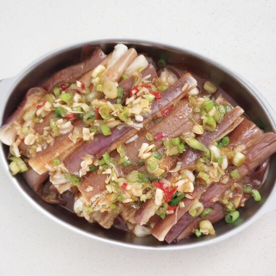 Steamed Eggplant with Garlic - Recipe photo by escapetofood