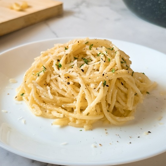 Easy Creamy Spaghettoni - Recipe photo by TheButteryFairytale