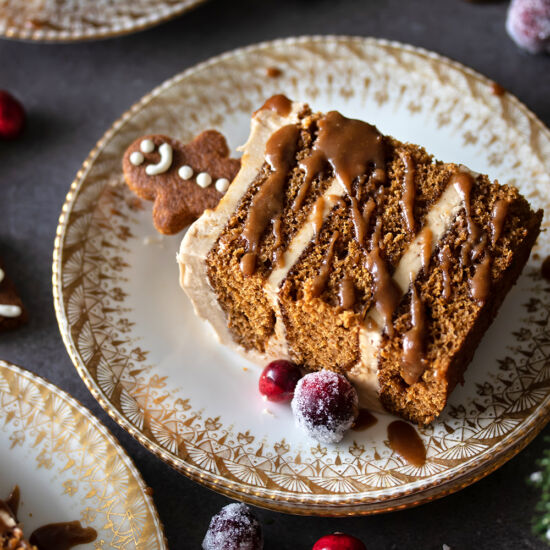 Gingerbread Cake with Frosting - Recipe photo by URBANBAKES