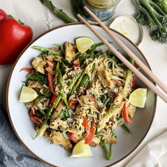 Thai Green Curry Noodles - Recipe photo by Theplantbowls