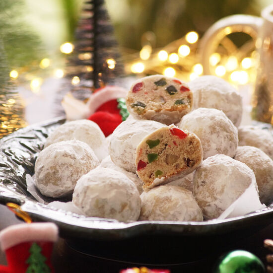 Fruitcake Snowball Cookies - Recipe photo by blend with spices