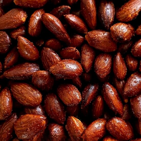 Roasted Smoked Paprika Almonds - Recipe photo by Caro74