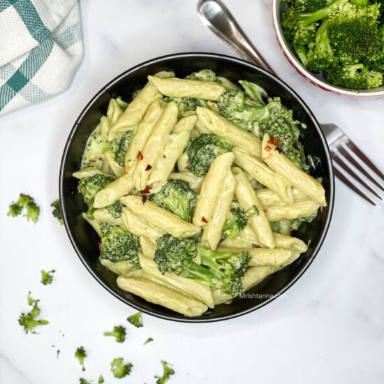 Vegan Instant Pot Broccoli Pasta - Recipe photo by Simple Sumptuous Cooking
