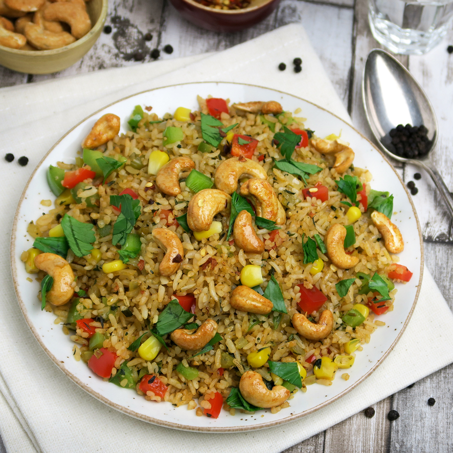 Vegan Fried Rice with Cashews - Recipe photo by Culinaire bagage