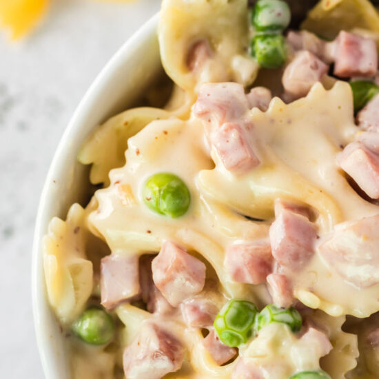 Creamy Pasta with Ham and Peas - Recipe photo by numstheword
