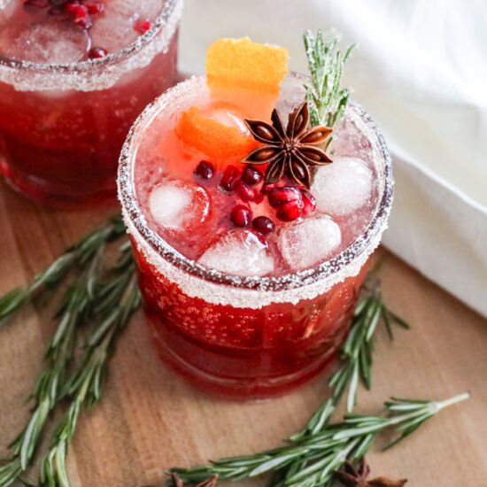 Cranberry Pomegranate Mocktail - Recipe photo by Hannas Homemaking