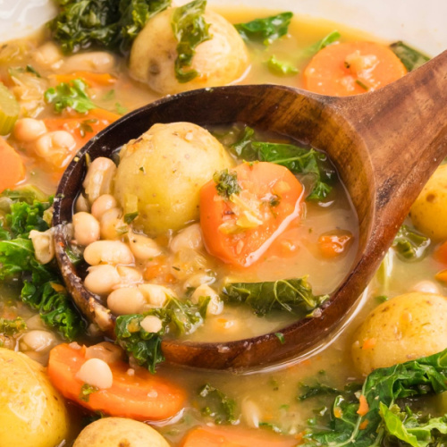 Tuscan White Bean Soup - Recipe photo by KitchenDivas