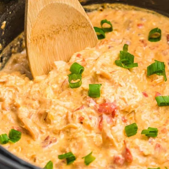 Crockpot Queso Chicken - Recipe photo by Easy Chicken Recipes