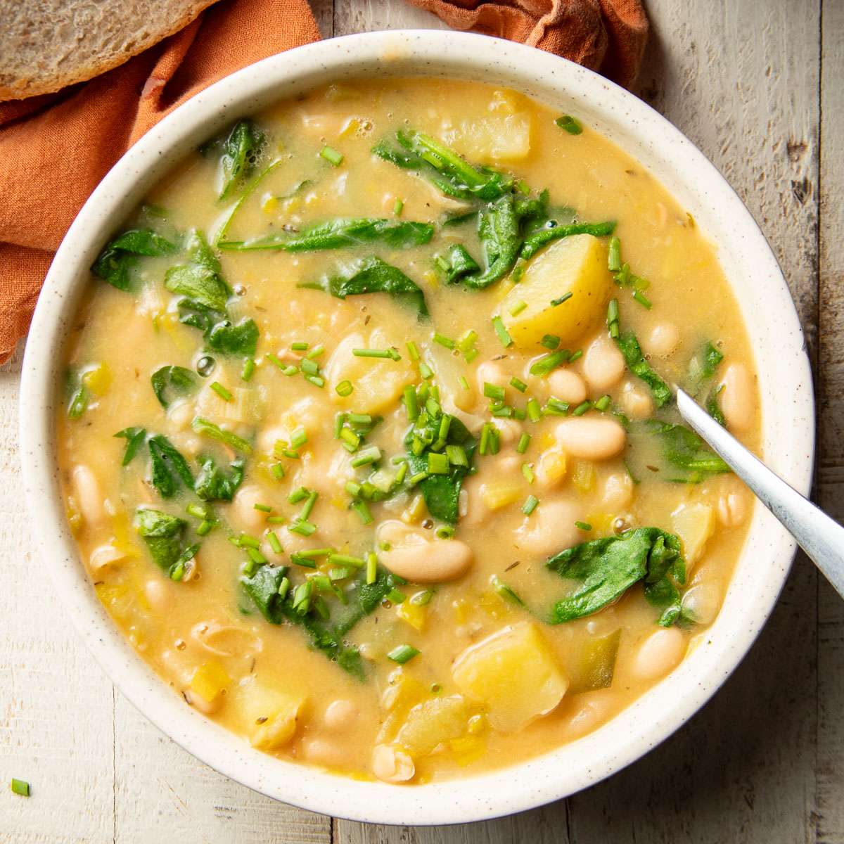 White Bean Leek Soup - Recipe photo by Connoisseurus Veg