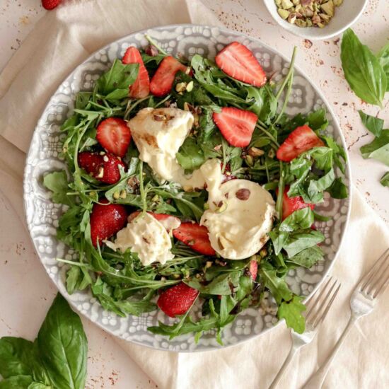 Strawberry and burrata salad - Recipe photo by vanillafrost4