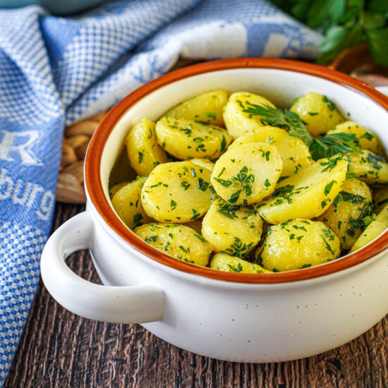 Petersilienerdäpfel - Recipe photo by TaraMCTable