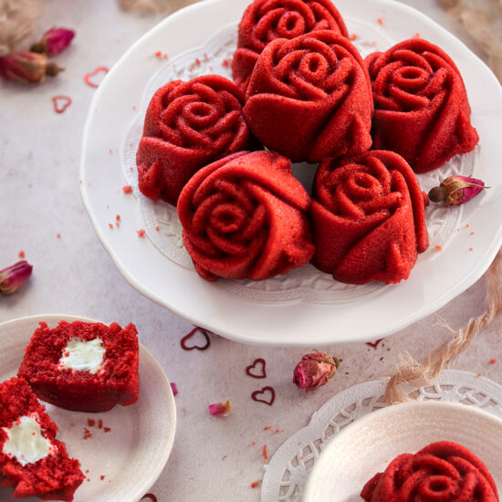 Red Velvet Rosebuds - Recipe photo by URBANBAKES