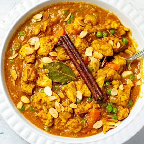 Korma-Inspired Banana Chicken Curry - Recipe photo by IrenaMacri